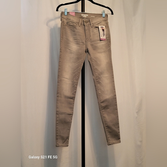 Levi's Denizen Gray Jeggings with Tapered Fit, Size 2/3, NWT - Picture 1 of 5